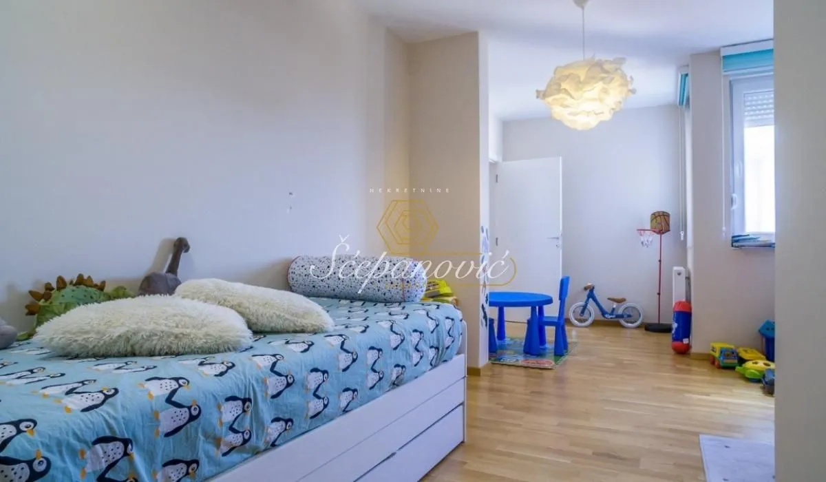 Sale, four bedroom apartment, 113m², Bulevar patrijarha Pavla, Novi Sad Sve Podlokacije