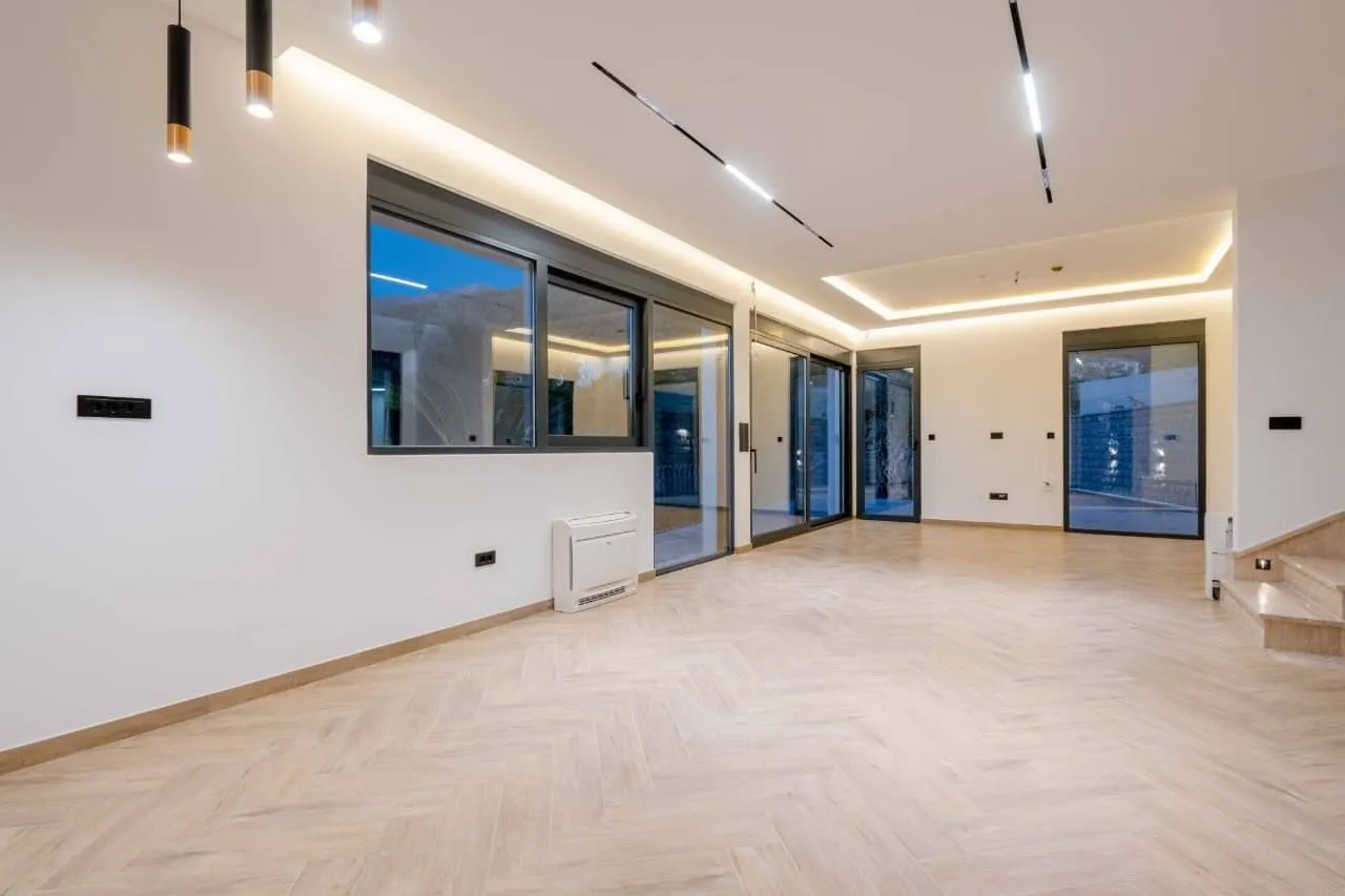 Sale, house, 240m², Kamenovo, Budva