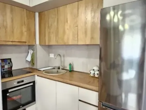 Izdavanje, jednosoban stan, 47m², City Kej, Podgorica