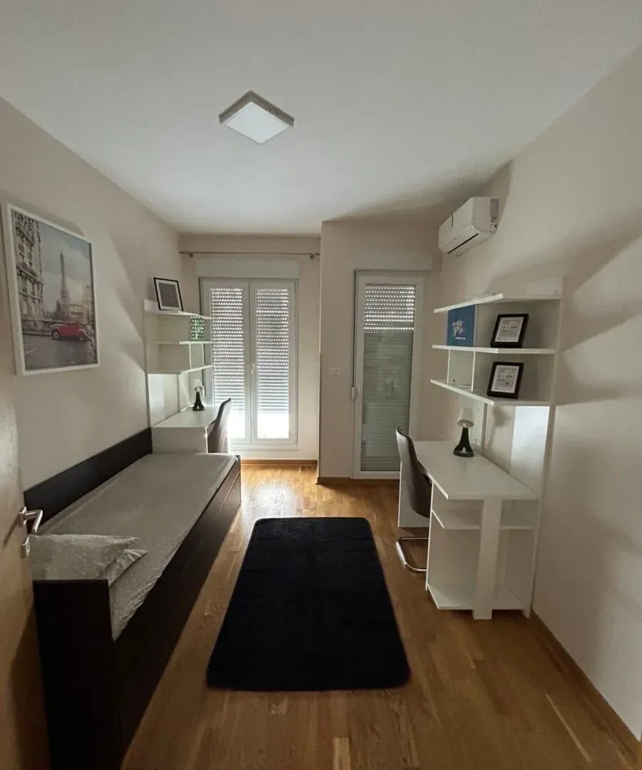 Rent, two bedroom apartment, 65m², City Kvart, Podgorica