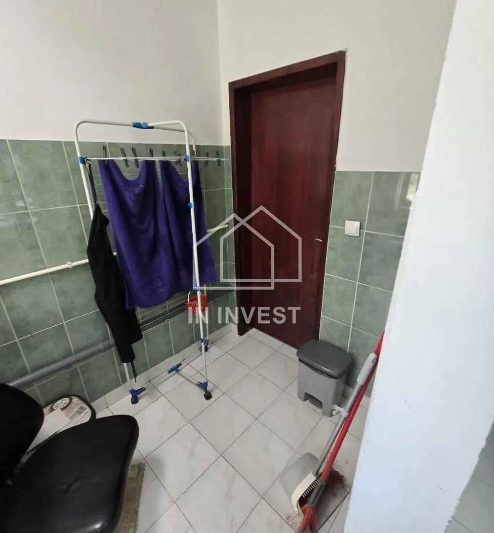 Rent, office space, 24m², Užice, Srbija