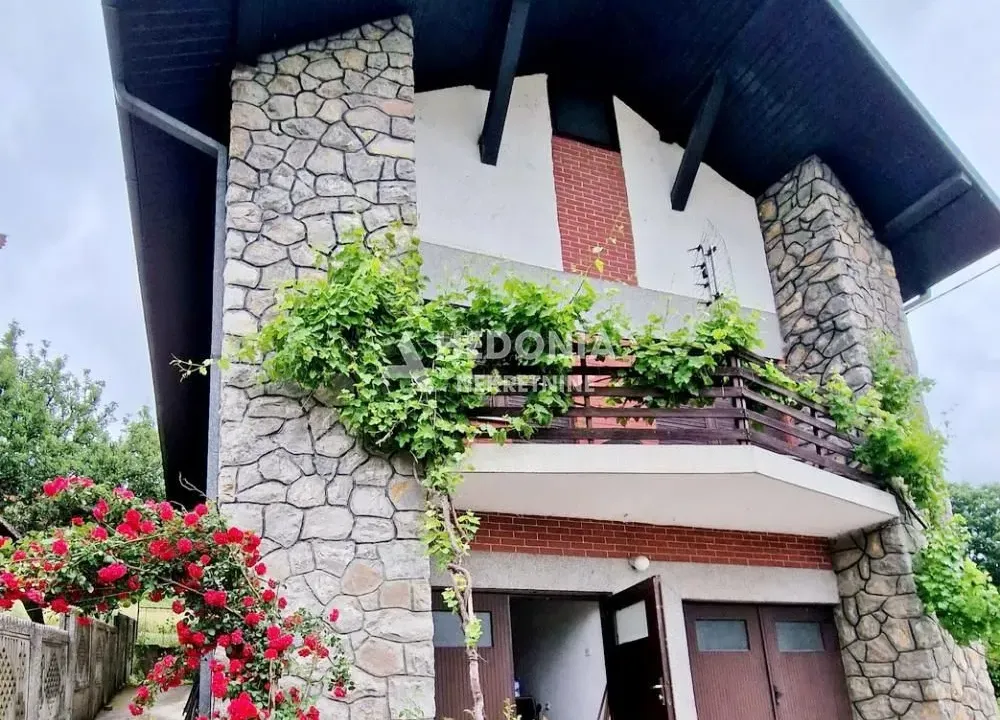 Prodaja, kuća, 137m², Mali Požarevac, Sopot