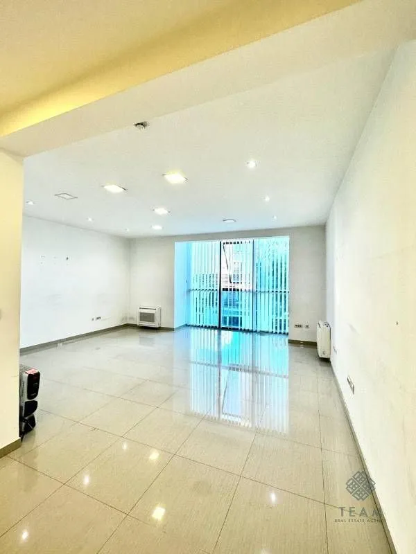 Izdavanje, poslovni prostor, 200m², Centar, Podgorica