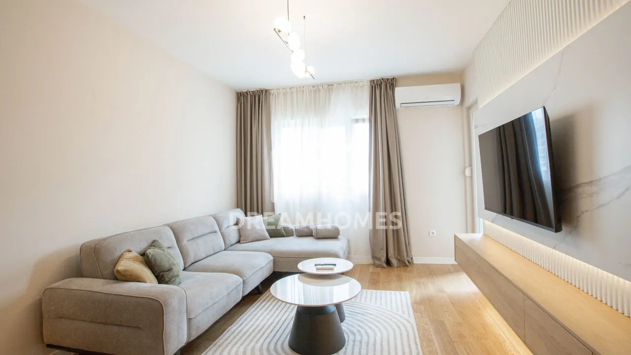 Izdavanje, jednosoban stan, 50m², Central Point, Podgorica