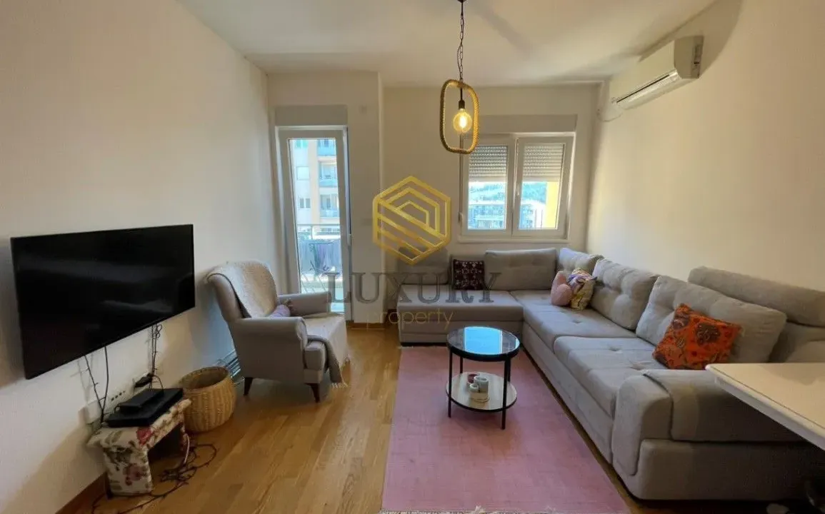 Izdavanje, jednosoban stan, 46m², City Kej, Podgorica