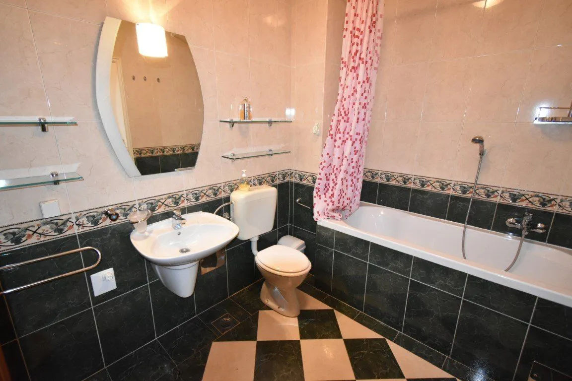 Rent, three bedroom apartment, 117m², Gorica C, Podgorica