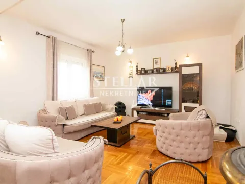 Rent, house, 300m², Donji Kokoti, Podgorica - image 2