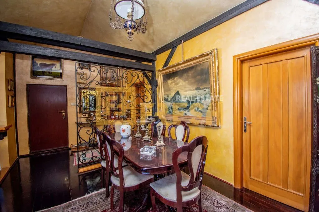 Prodaja, dvosoban stan, 120m², Centar, Podgorica