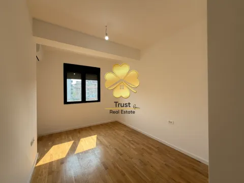 Rent, three bedroom apartment, 112m², Stari Aerodrom, Podgorica - image 5