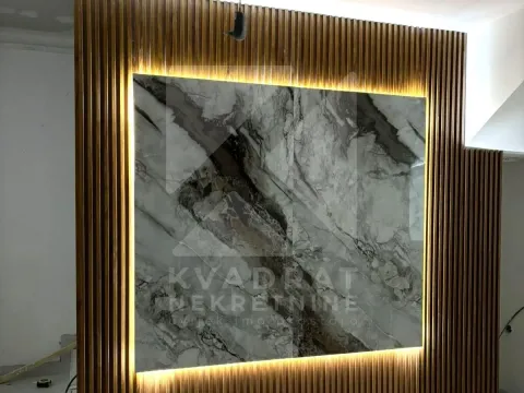 Izdavanje, poslovni prostor, 100m², Blok 9, Podgorica