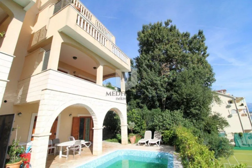 Sale, house, 320m², Savina, Herceg Novi