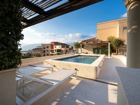 Prodaja, trosoban stan, 247m², Porto Montenegro, Tivat - image 24