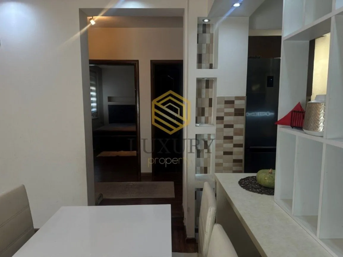 Izdavanje, dvosoban stan, 75m², Konik, Podgorica