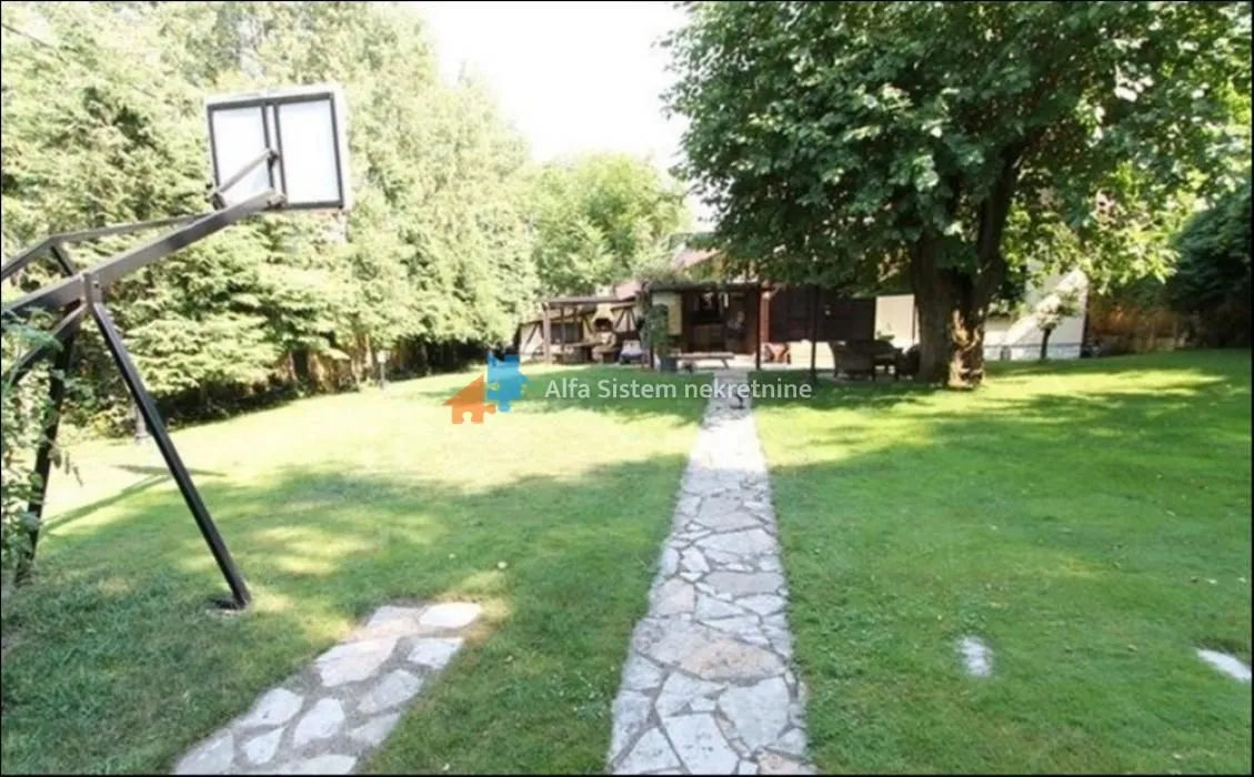 Izdavanje, kuća, 160m², Savski Venac, Beograd