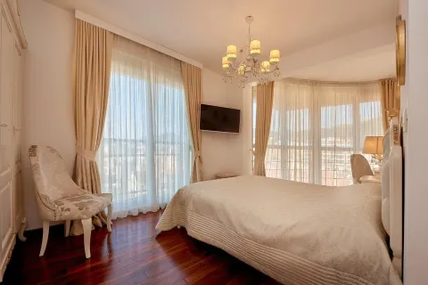 Prodaja, četvorosoban stan, 150m², Bečići, Budva - image 10
