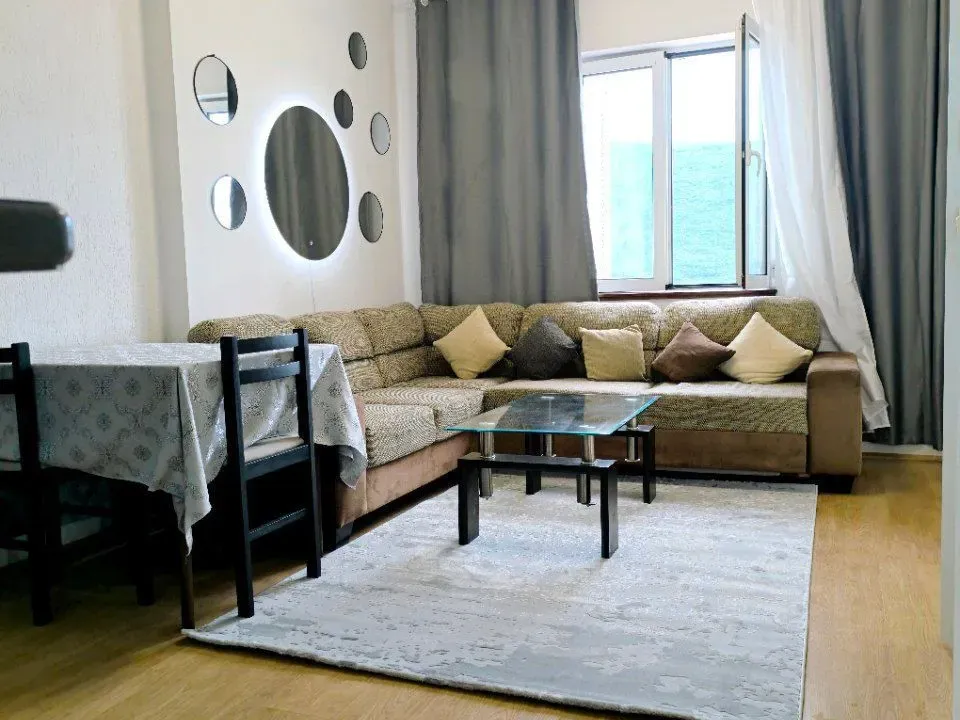 Izdavanje, dvosoban stan, 85m², Kumbor, Herceg Novi