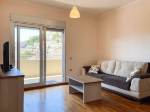 Rent, three bedroom apartment, 100m², Centar, Budva - image 2