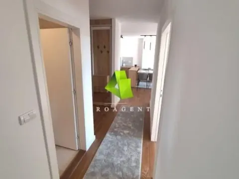 Izdavanje, trosoban stan, 80m², Medijana, Niš - image 8