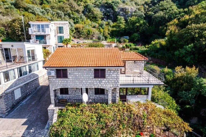 Sale, house, 237m², Bečići, Budva