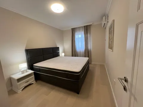Rent, three bedroom apartment, 95m², Obala Morače, Podgorica - image 10