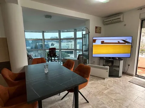 Sale, two bedroom apartment, 71m², Bečići, Budva - image 2