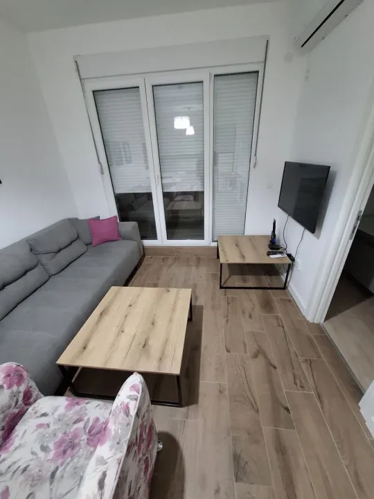 Rent, one bedroom apartment, 55m², Radanovići, Kotor