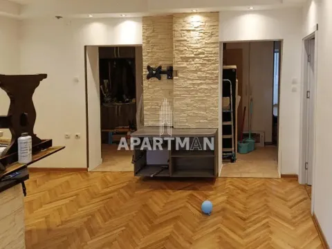 Stan in Zvezdara Sve Podlokacije