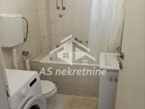 Izdavanje, trosoban stan, 80m², Savski Venac, Beograd - image 14