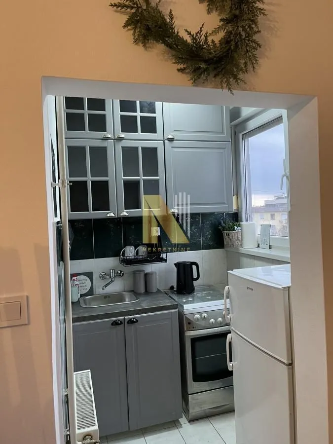 Prodaja, garsonjera, 25m², Bulevar Oslobodjenja, Novi Sad Sve Podlokacije