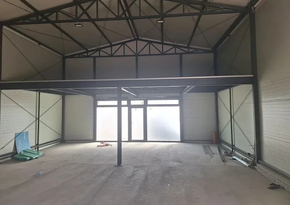 Rent, office space, 260m², Zrenjanin, Srbija