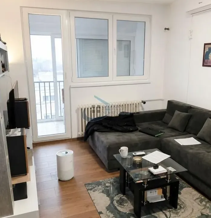 Prodaja, dvosoban stan, 55m², Kanarevo Brdo, Beograd
