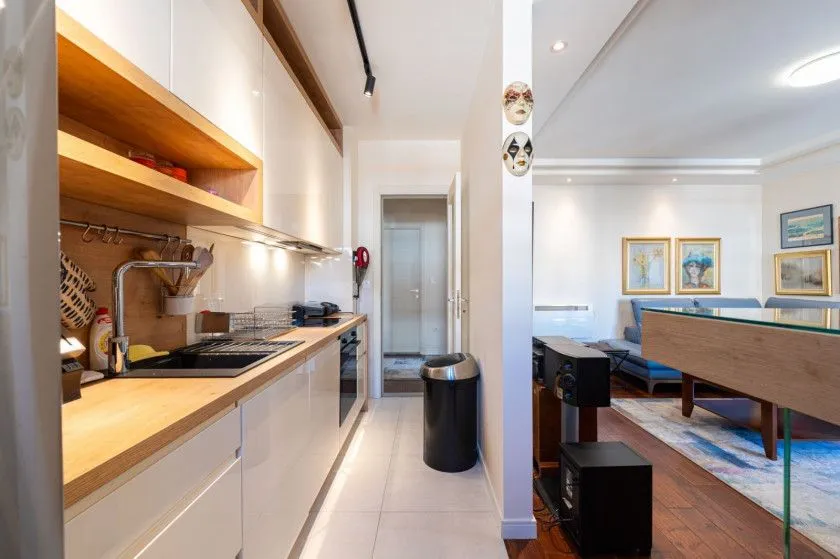 Izdavanje, dvosoban stan, 68m², Central Point, Podgorica
