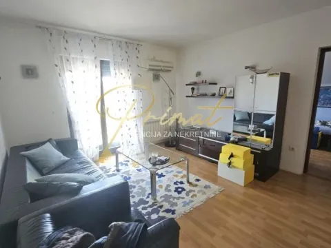 Kuća in Palilula Sve Podlokacije