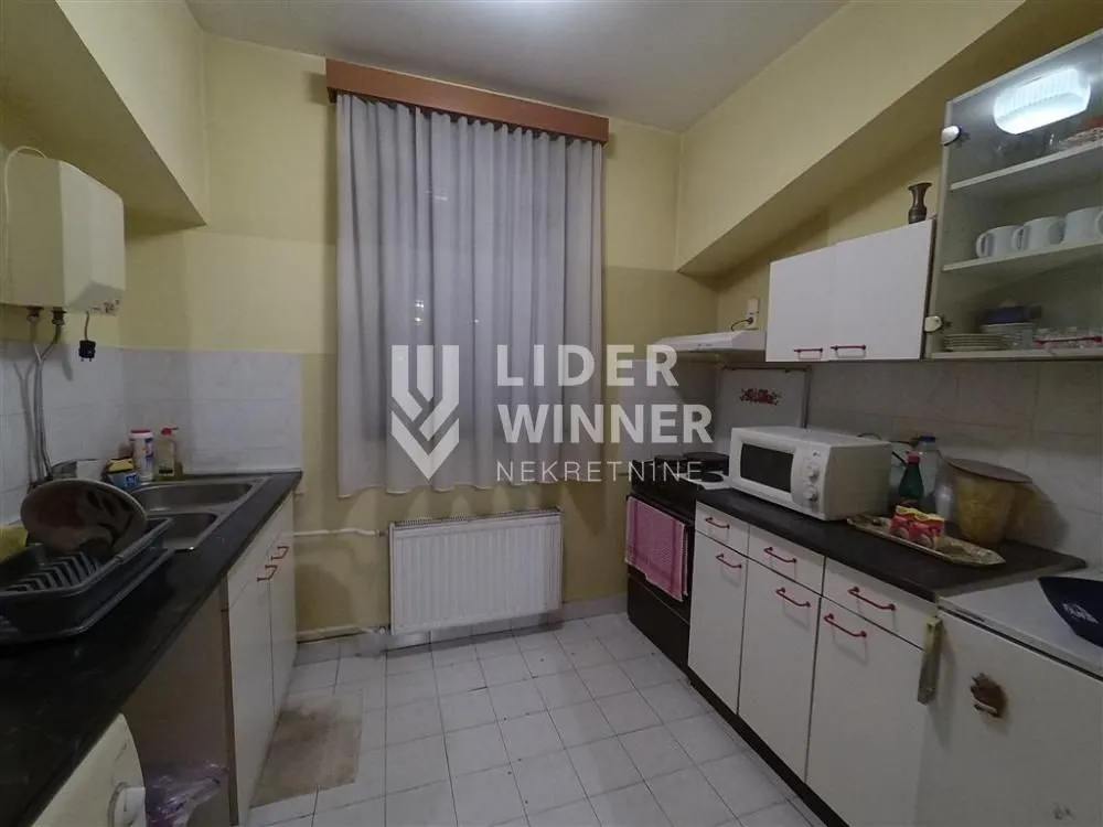 Prodaja, trosoban stan, 61m², Stari Košutnjak, Rakovica