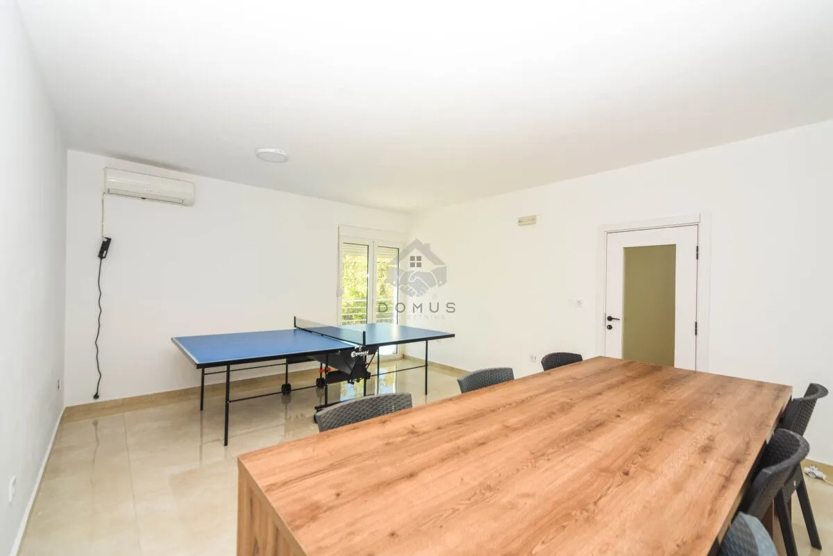 Rent, house, 500m², Stari Aerodrom, Podgorica
