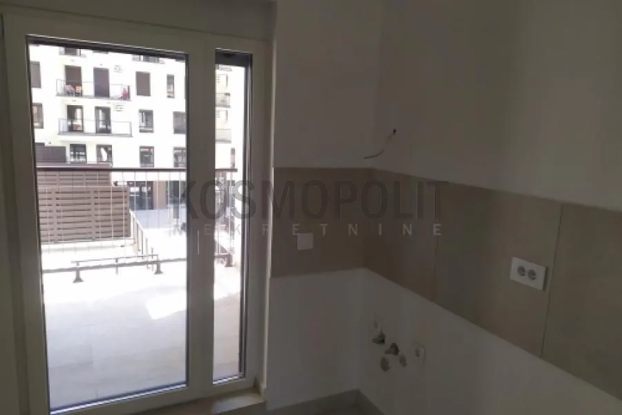 Prodaja, trosoban stan, 84m², Tošin bunar, Novi Beograd Sve Podlokacije