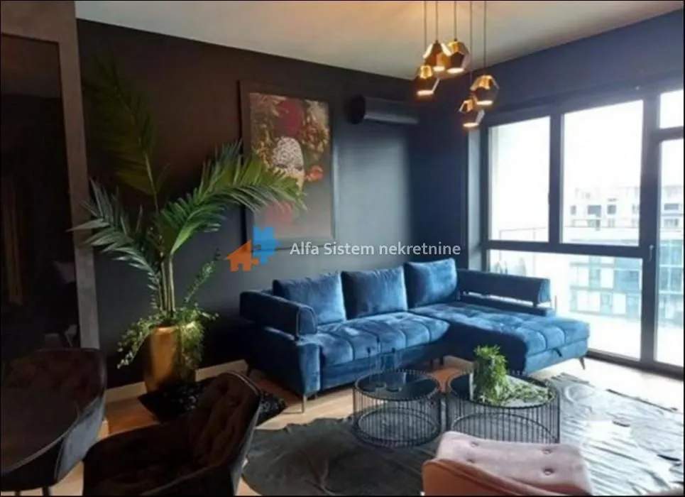 Izdavanje, trosoban stan, 80m², Savski Venac, Beograd