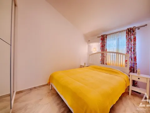 Rent, three bedroom apartment, 115m², Župci, Bar - image 6