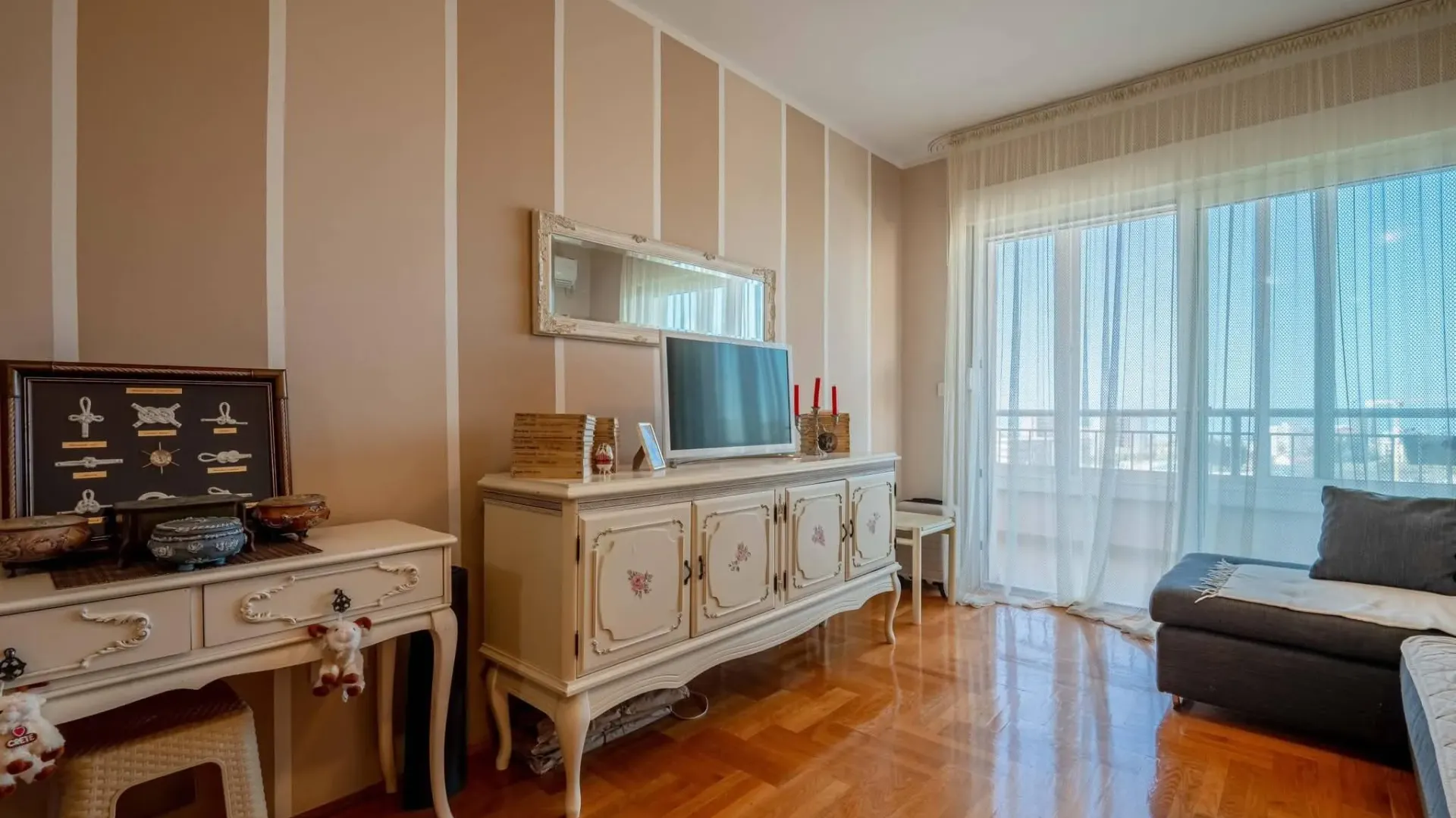 Prodaja, dvosoban stan, 69m², Centar, Bar