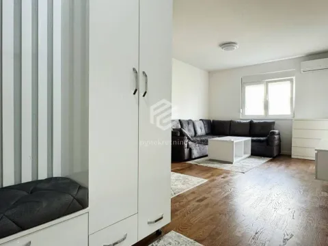 Rent, one bedroom apartment, 46m², Stari Aerodrom, Podgorica - image 11