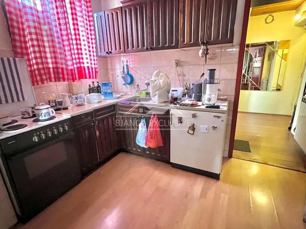 Prodaja, četvorosoban stan, 111m², Vračar Sve Podlokacije, Beograd