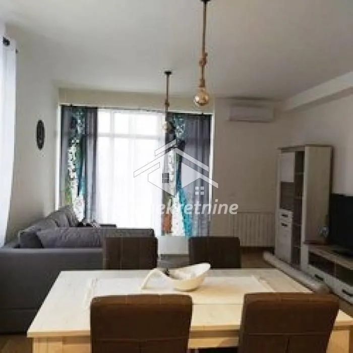 Izdavanje, dvosoban stan, 69m², Savski Venac, Beograd