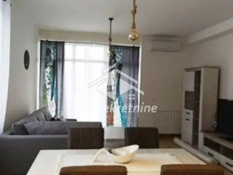 Izdavanje, dvosoban stan, 69m², Savski Venac, Beograd