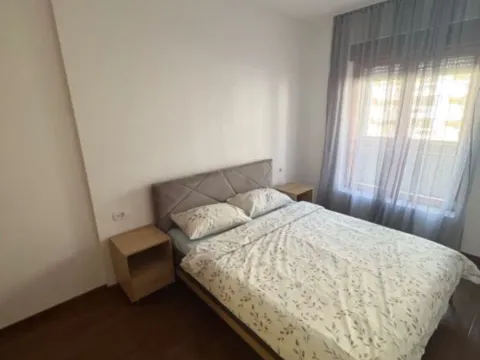 Izdavanje, jednosoban stan, 50m², City Kvart, Podgorica - image 9