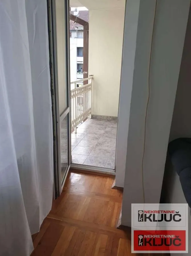 Izdavanje, dvosoban stan, 50m², Sajmište, Novi Sad