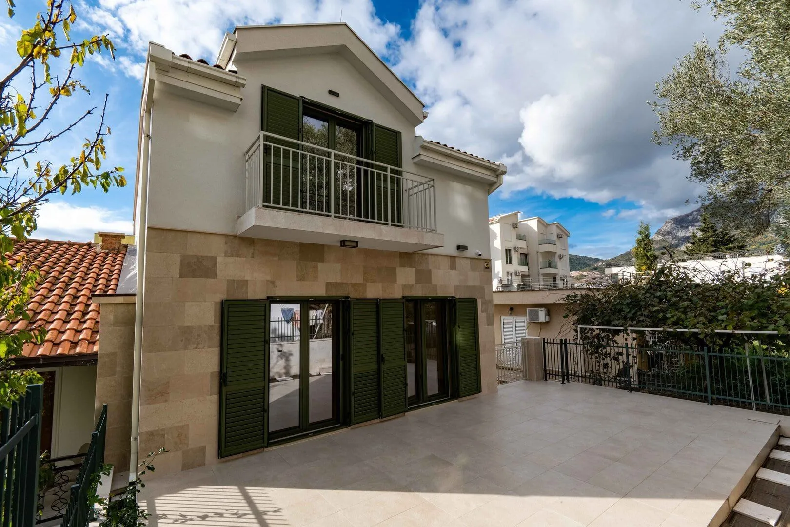 Sale, house, 204m², Podkošljun, Budva