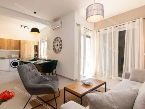 Sale, one bedroom apartment, 50m², Đenovići, Herceg Novi - image 10