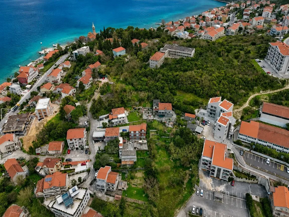 Prodaja, plac, 3200m², Dobrota, Kotor