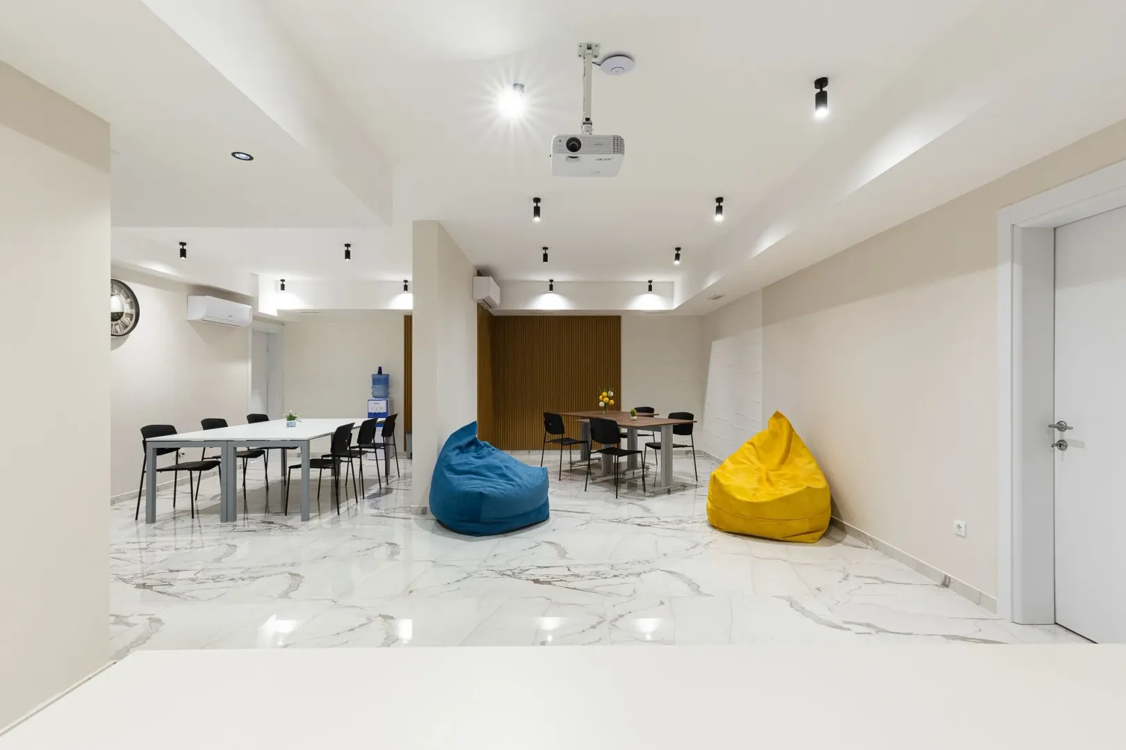 Prodaja, dvosoban stan, 104m², Bečići, Budva