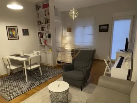 Rent, studio apartment, 35m², Stari Grad, Beograd